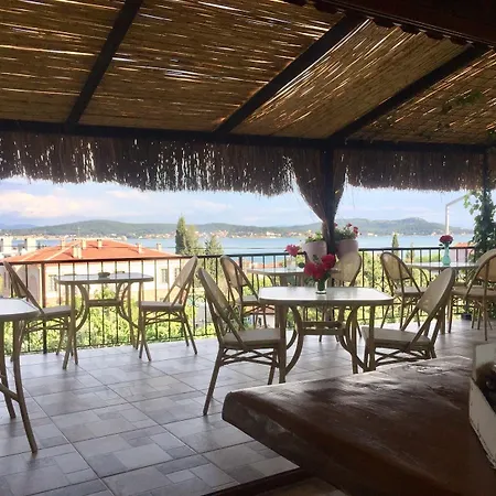 Cunda Thelara فندق *