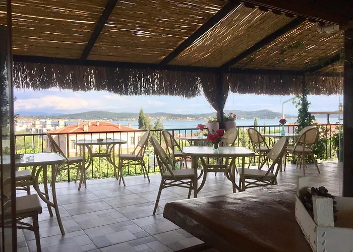 Cunda Thelara Hotel *